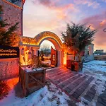 Moonlight Of Cappadocia * ウチヒサール